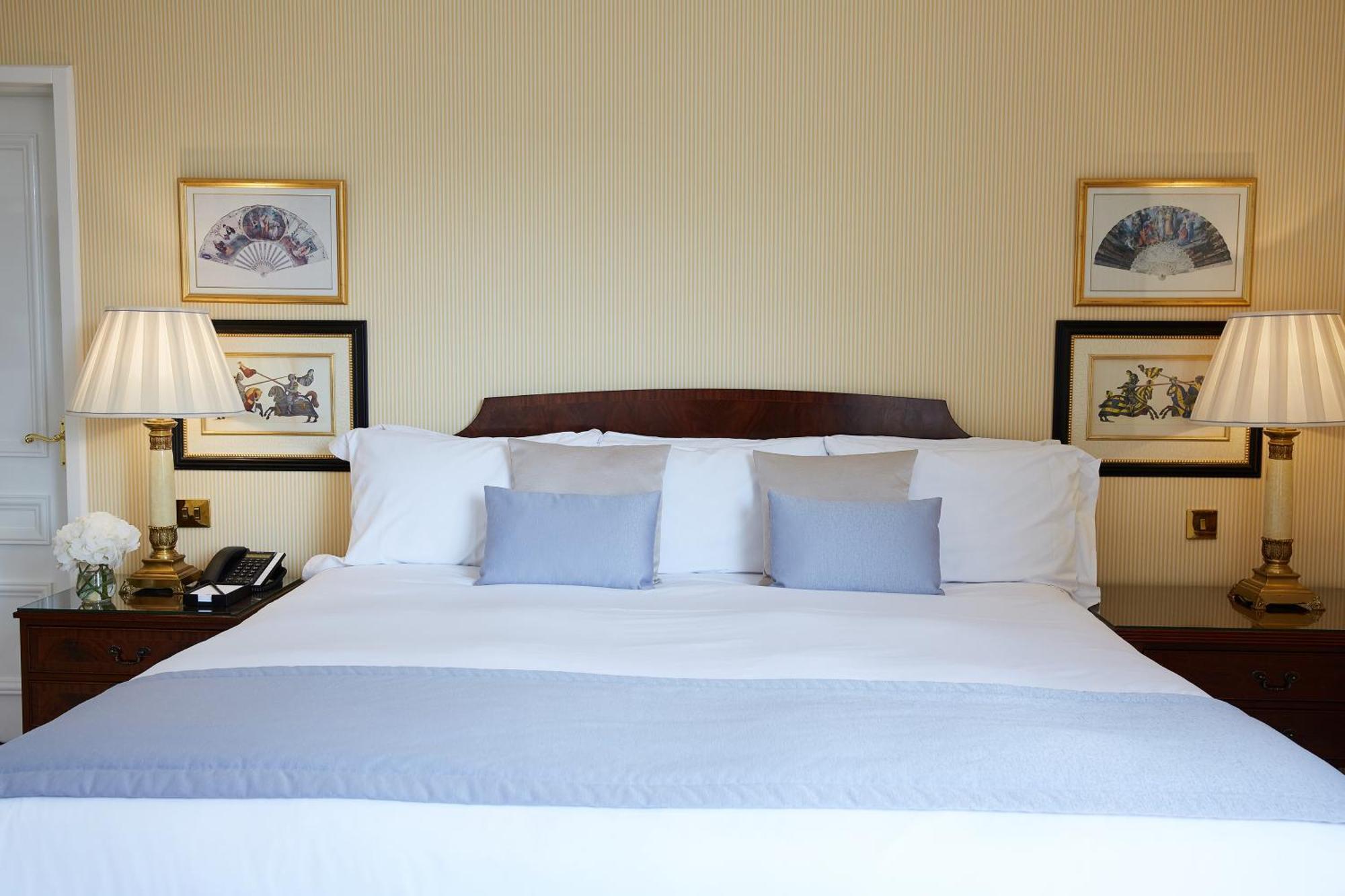 เชวอล ทอร์นีย์ คอร์ท แอท ไฮด์ ปาร์ค Aparthotel ลอนดอน ภายนอก รูปภาพ