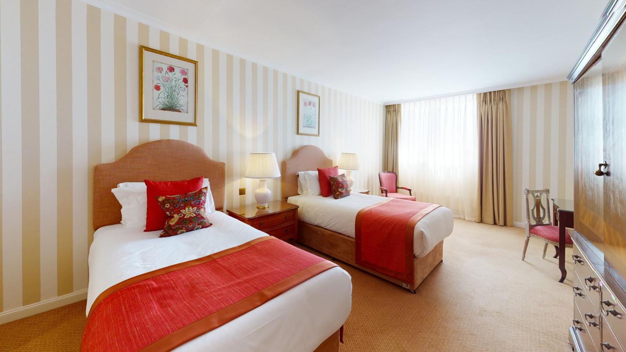 เชวอล ทอร์นีย์ คอร์ท แอท ไฮด์ ปาร์ค Aparthotel ลอนดอน ภายนอก รูปภาพ